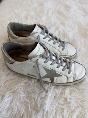 Golden Goose Deluxe Brand Super-Star
White Leather Gray Star Size 39 US 9